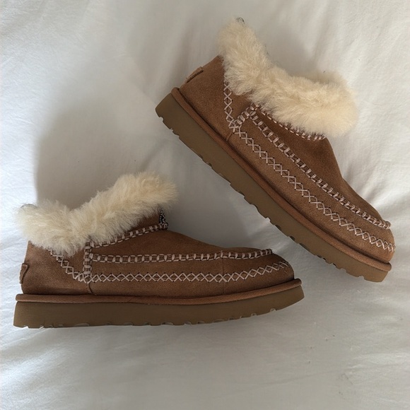 Ugg Tasman Alpine slippers size 8 - Picture 2 of 9
